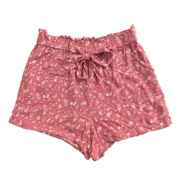 SO Pants - SO Super High Rise Soft Shortie Flowy Pink Shorts Floral Pattern Pockets Sz Med